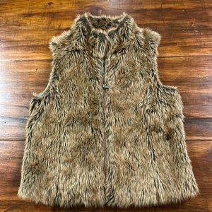 Justice Faux Brown Fur vest Girls size 16/18🤩